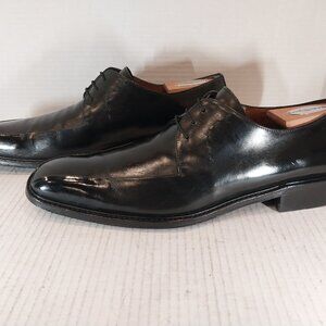 SALVATORE FERRAGAMO men's size 10 D black Derby.